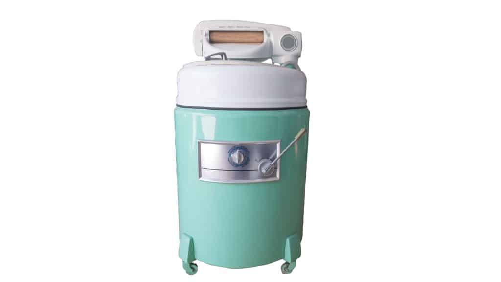 History of laundromats, wringer washing machine